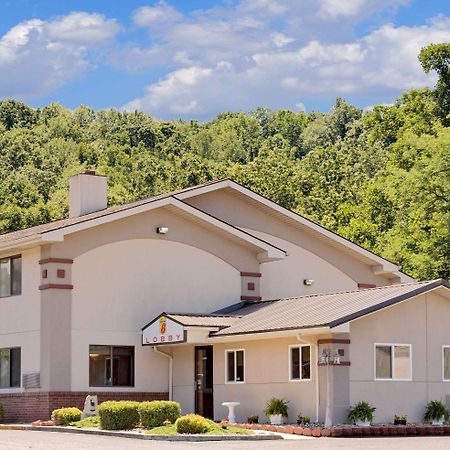 Hotel Super 8 By Wyndham Elkins Extérieur photo
