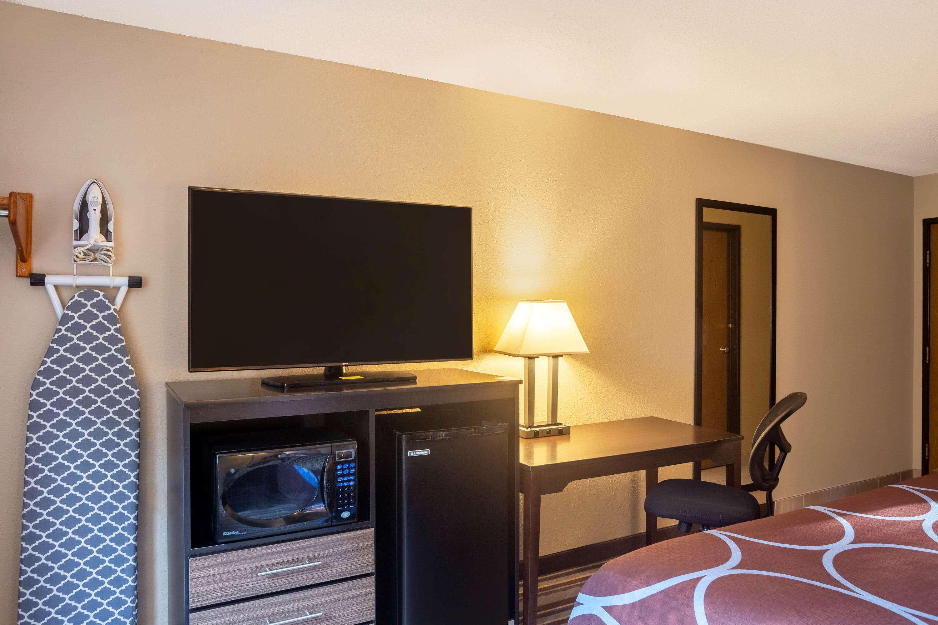 Hotel Super 8 By Wyndham Elkins Extérieur photo